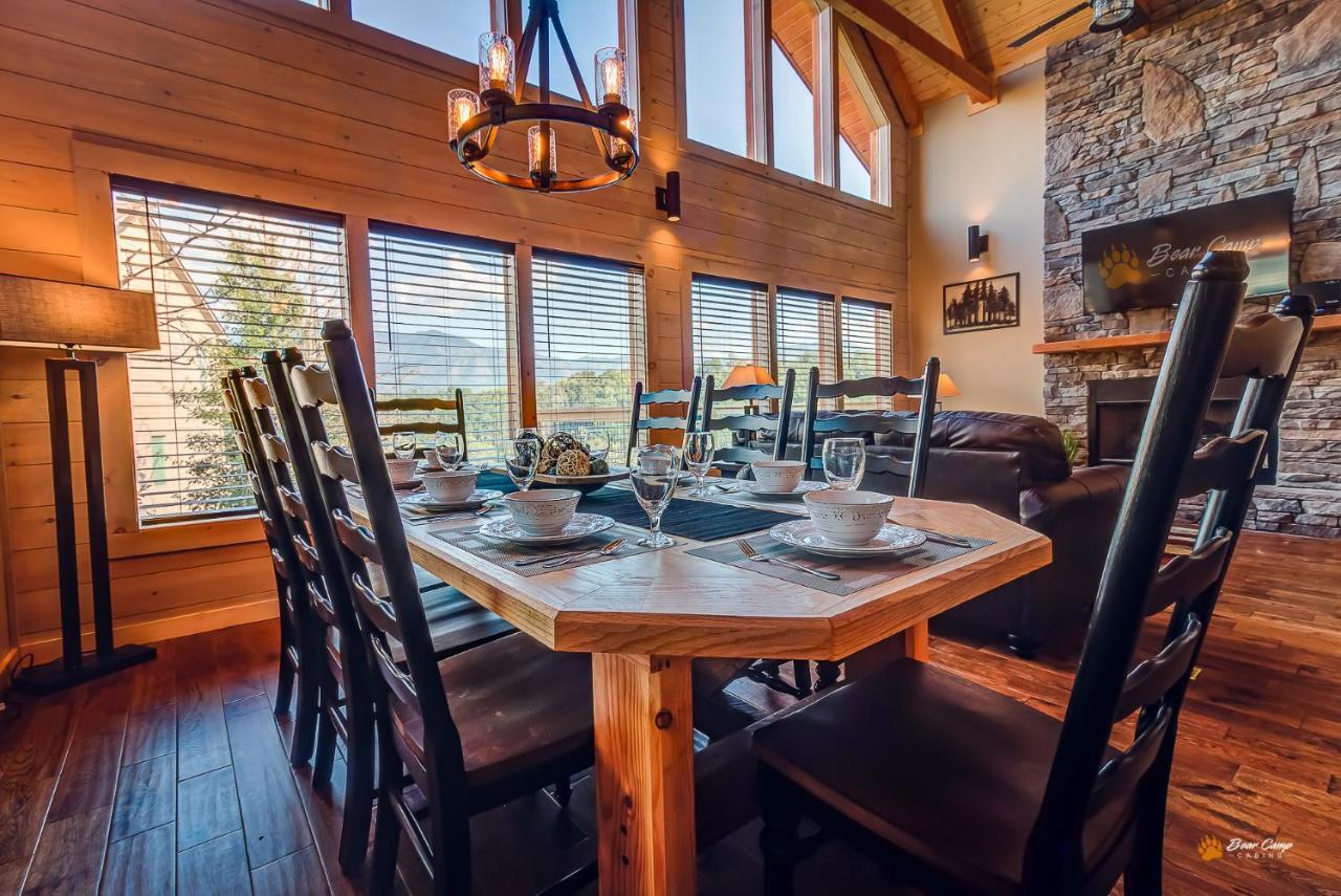 Majestic View Lodge, Amazing Views, Hot Tub, 1089 Free Tickets Each Paid Day, Dollywood And More Gatlinburg Exteriör bild
