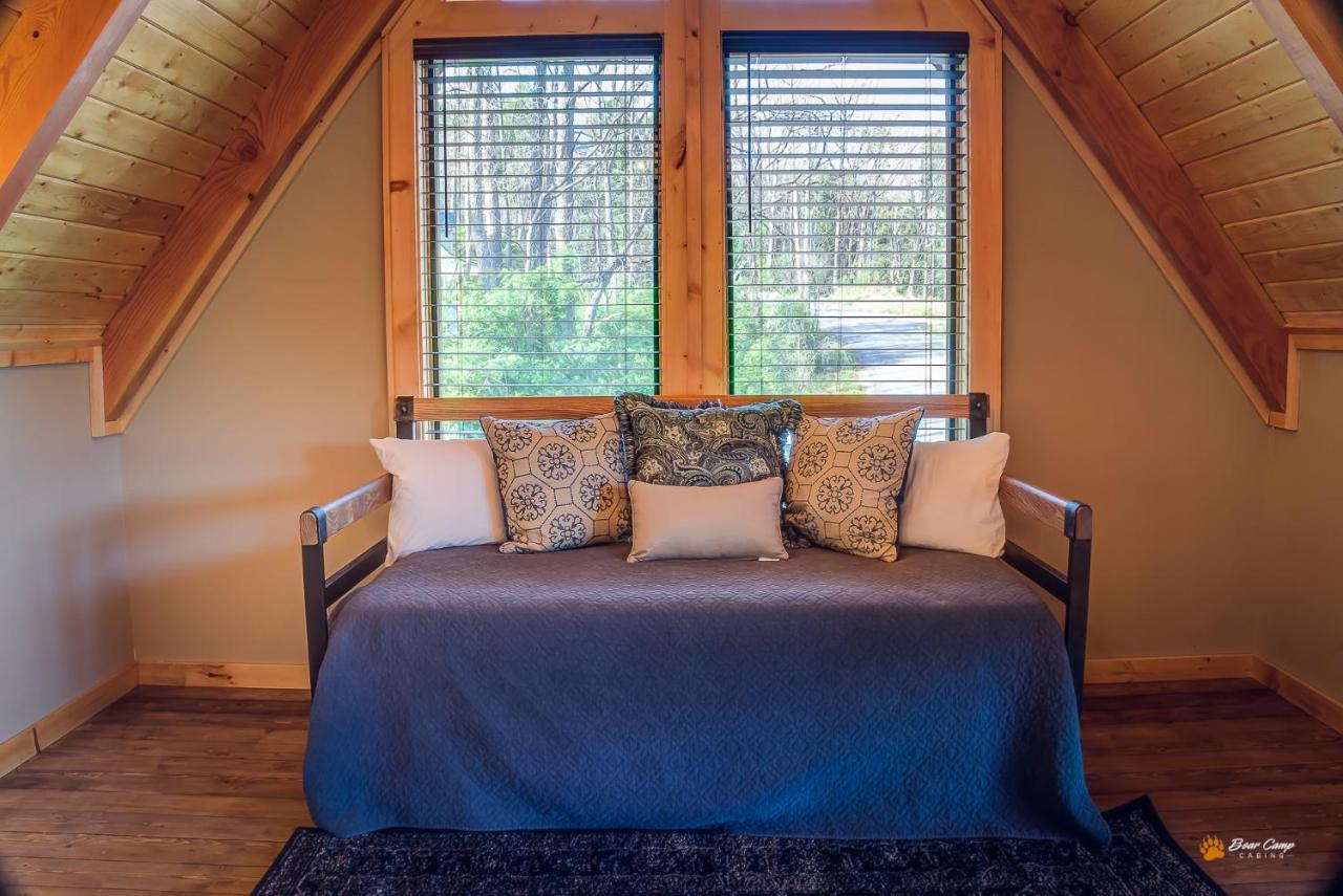 Majestic View Lodge, Amazing Views, Hot Tub, 1089 Free Tickets Each Paid Day, Dollywood And More Gatlinburg Exteriör bild