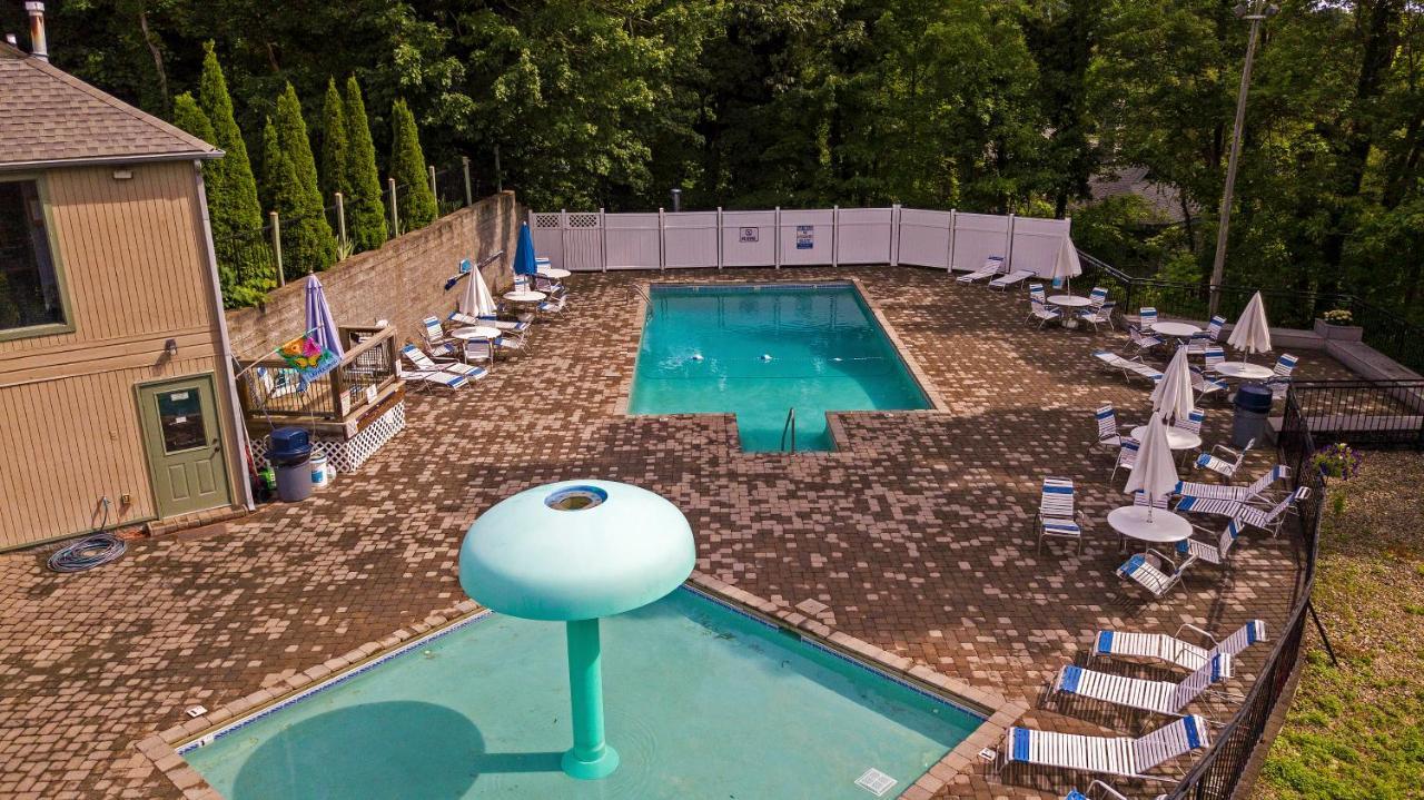 Majestic View Lodge, Amazing Views, Hot Tub, 1089 Free Tickets Each Paid Day, Dollywood And More Gatlinburg Exteriör bild